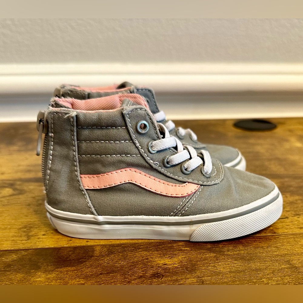 Vans High-top Ward zip-up sneaker size 7 toddler